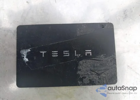 2023 Tesla Model Y Awd/Long Range Dual Motor All-Wheel Drive из США, поврежденный, VIN 7SAYGDEE1PA034003